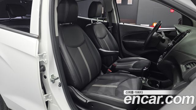 Chevrolet Spark LT 2022 — фото 12