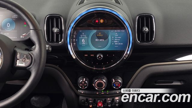 MINI Cooper Countryman Classic 2nd 2022 — фото 16