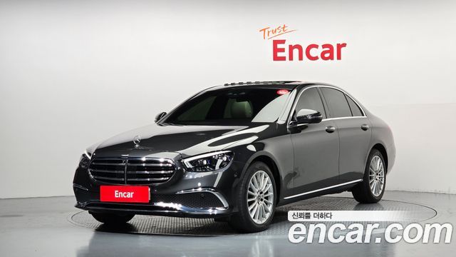 Mercedes-Benz E-Class (W213) E250 Exclusive 2022 — фото 1