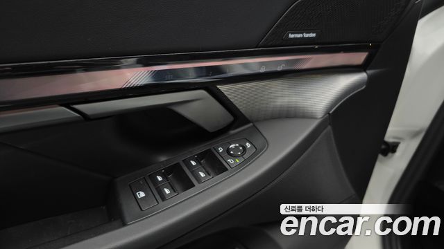 BMW 5 Series (G60) 520i M Sport 2025 — фото 28