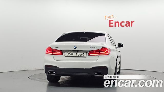 BMW 5 Series (G30) 520d xDrive M Sport Package Plus 2017 — фото 4