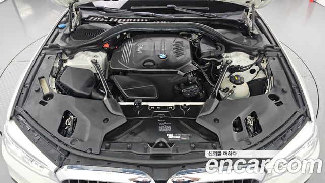 BMW 5 Series (G30) 520d xDrive M Sport Package Plus 2017 — фото 6