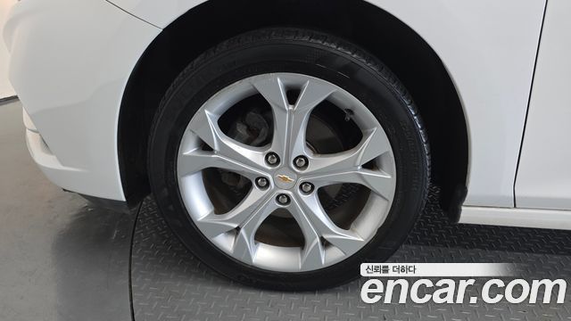 Chevrolet Cruze 1.4 Turbo LT Deluxe 2017 — фото 5