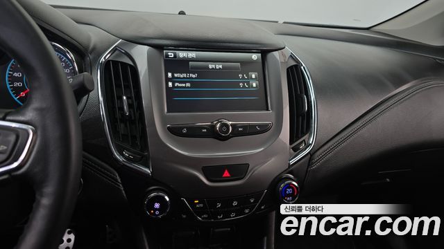Chevrolet Cruze 1.4 Turbo LT Deluxe 2017 — фото 18