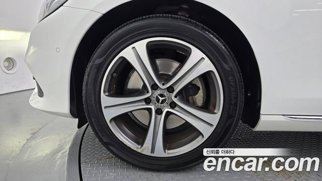 Mercedes-Benz E-Class (W213) E220d Avantgarde 2019 — фото 5