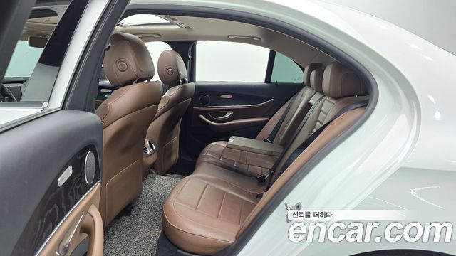 Mercedes-Benz E-Class (W213) E220d Avantgarde 2019 — фото 12