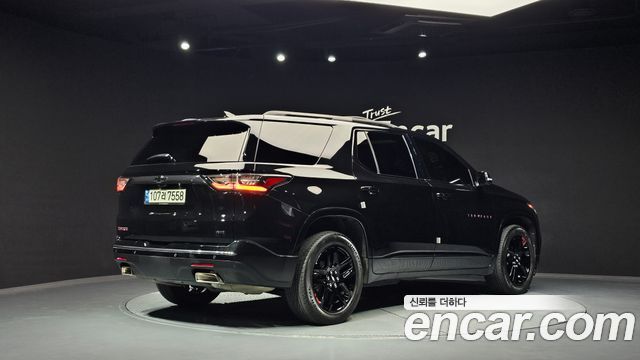 Chevrolet Traverse 3.6 AWD Redline 2021 — фото 2