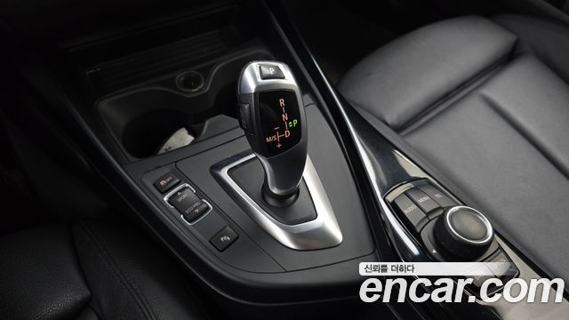BMW 1 Series (F20) 118d Sport 5Door 2016 — фото 9