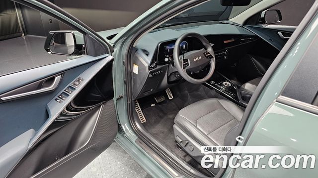 Kia Niro Signature 2022 — фото 10