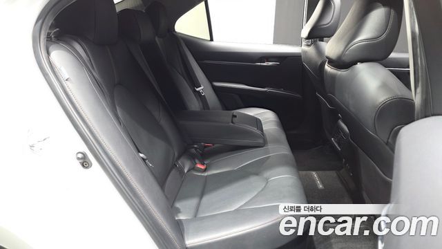 Toyota Camry (XV70) 2.5 XLE Hybrid 2019 — фото 12