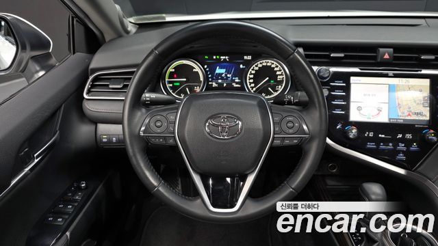 Toyota Camry (XV70) 2.5 XLE Hybrid 2019 — фото 13