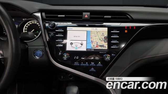 Toyota Camry (XV70) 2.5 XLE Hybrid 2019 — фото 14