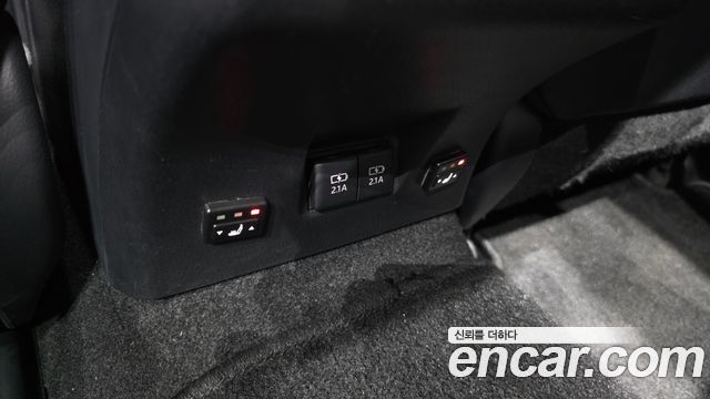 Toyota Camry (XV70) 2.5 XLE Hybrid 2019 — фото 19
