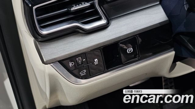 Kia Sportage (V) Gasoline 1.6 Turbo 2WD Signature 2022 — фото 18