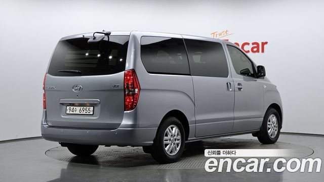 Hyundai Grand Starex Van 3-Seater Smart 2021 — фото 2