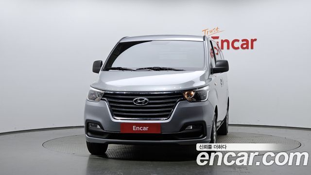 Hyundai Grand Starex Van 3-Seater Smart 2021 — фото 3