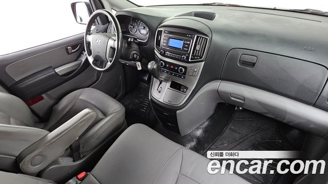 Hyundai Grand Starex Van 3-Seater Smart 2021 — фото 10