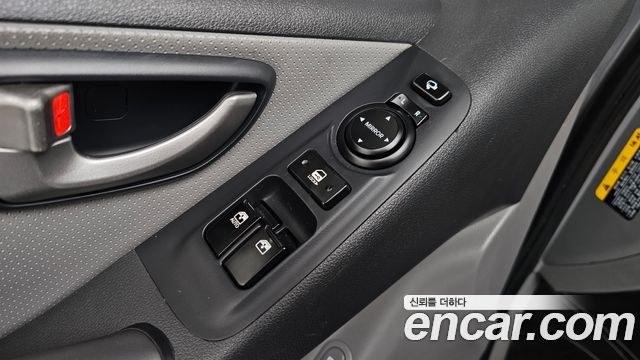 Hyundai Grand Starex Van 3-Seater Smart 2021 — фото 19