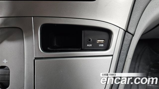 Hyundai Grand Starex Van 3-Seater Smart 2021 — фото 29