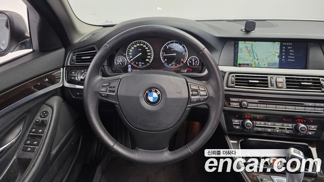 BMW 5 Series (F10) 520d 2012 — фото 17