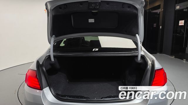 BMW 5 Series (F10) 520d 2012 — фото 23
