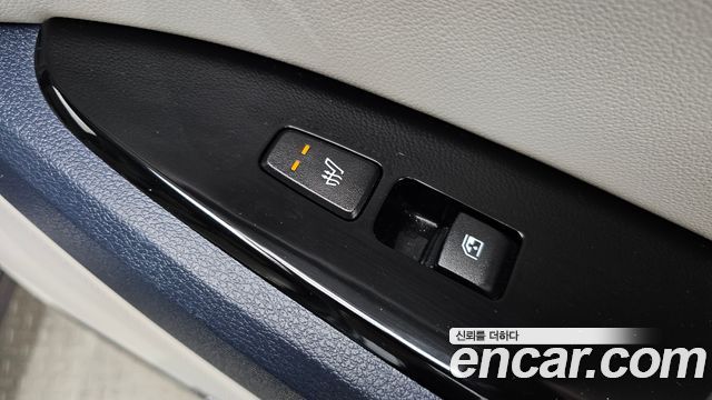 Kia Sportage Hybrid (V) Signature Gravity 2WD 2023 — фото 31