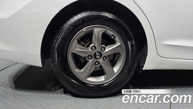 Hyundai Avante (AD) 1.6 GDI Smart 2017 — фото 5