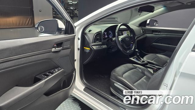 Hyundai Avante (AD) 1.6 GDI Smart 2017 — фото 10