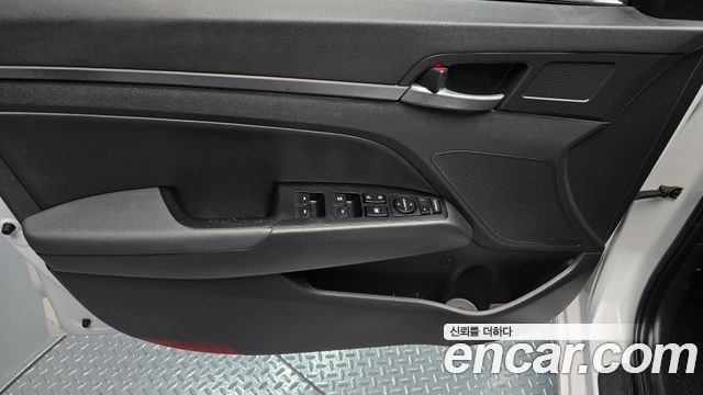 Hyundai Avante (AD) 1.6 GDI Smart 2017 — фото 24