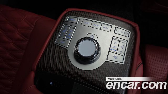Genesis G80 (RG3) Gasoline 2.5 Turbo AWD 2026 — фото 31
