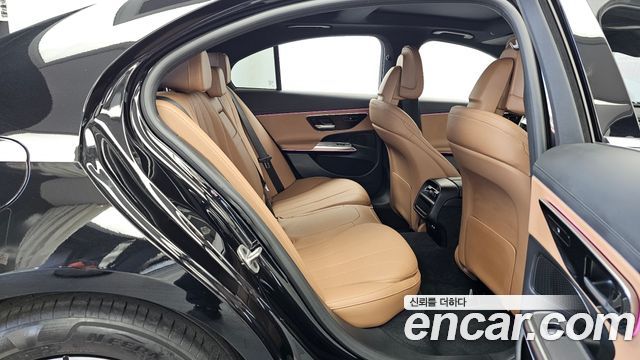 Mercedes-Benz E-Class (W214) E200 Avantgarde 2024 — фото 12
