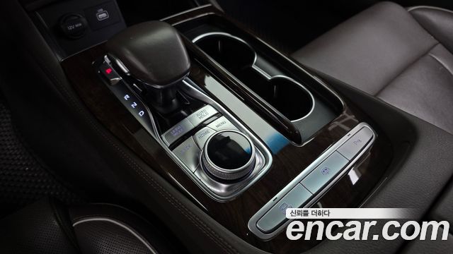 Kia K9 3.8 GDI AWD PlatinumⅡ 2019 — фото 9