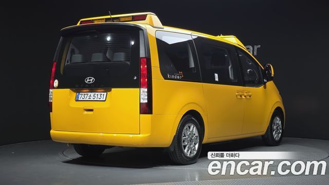 Hyundai Staria L3.5  Kinder Safety Car 11-Seater 2025 — фото 2
