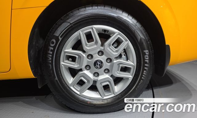 Hyundai Staria L3.5  Kinder Safety Car 11-Seater 2025 — фото 21
