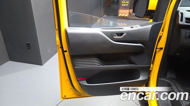 Hyundai Staria L3.5  Kinder Safety Car 11-Seater 2025 — фото 24