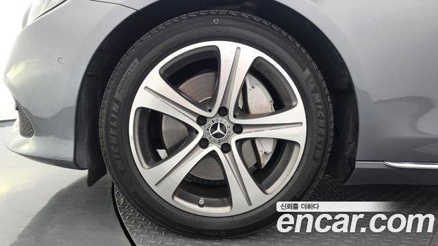 Mercedes-Benz E-Class (W213) E300 Avantgarde 2018 — фото 5