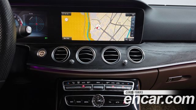 Mercedes-Benz E-Class (W213) E300 Avantgarde 2018 — фото 13