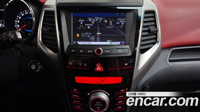 KG Mobility (SsangYong) Tivoli LX 2WD HI-DLX 2016 — фото 14