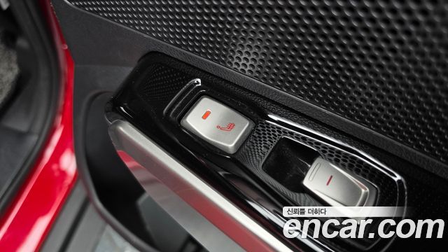 KG Mobility (SsangYong) Tivoli LX 2WD HI-DLX 2016 — фото 19