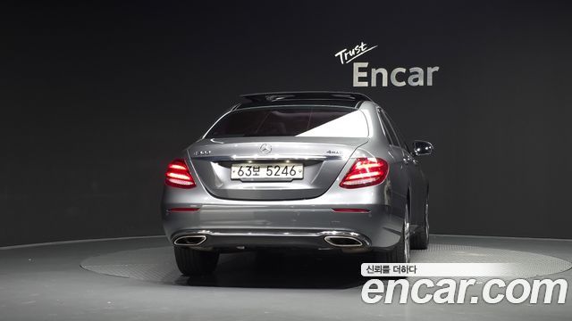 Mercedes-Benz E-Class (W213) E300 4MATIC AV Intelligent Drive 2017 — фото 4