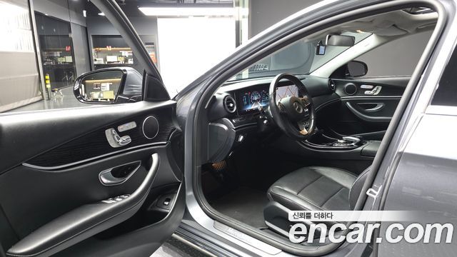 Mercedes-Benz E-Class (W213) E300 4MATIC AV Intelligent Drive 2017 — фото 10