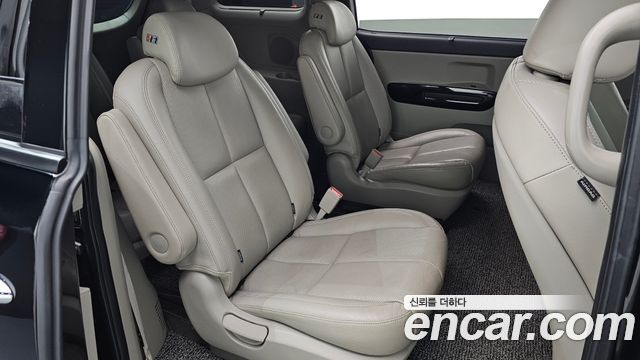 Kia Carnival 9-Seater Noblesse Special 2019 — фото 11