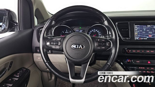 Kia Carnival 9-Seater Noblesse Special 2019 — фото 13