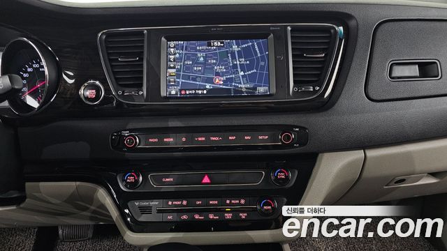 Kia Carnival 9-Seater Noblesse Special 2019 — фото 14
