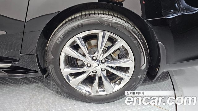 Kia Carnival 9-Seater Noblesse Special 2019 — фото 21