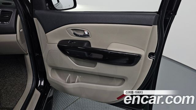 Kia Carnival 9-Seater Noblesse Special 2019 — фото 25