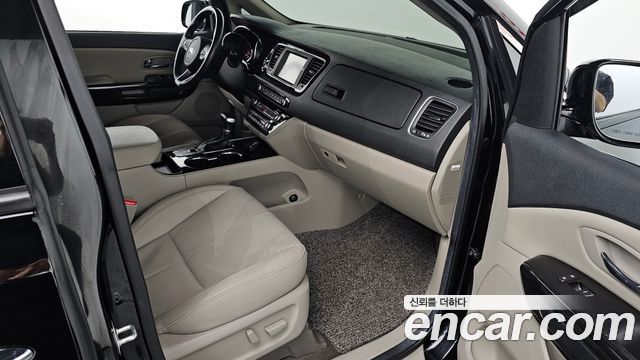 Kia Carnival 9-Seater Noblesse Special 2019 — фото 26