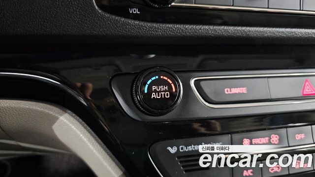 Kia Carnival 9-Seater Noblesse Special 2019 — фото 30