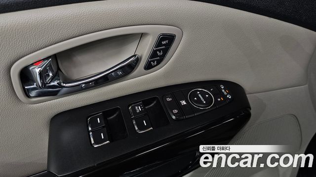 Kia Carnival 9-Seater Noblesse Special 2019 — фото 36