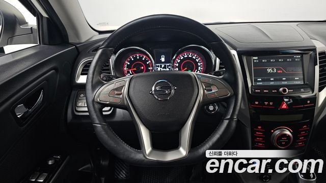 KG Mobility (SsangYong) Tivoli LX 2WD DLX 2015 — фото 12